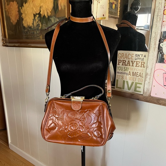 Patricia Nash Bags Patricia Nash Tooled Rose Gracchi On Florence